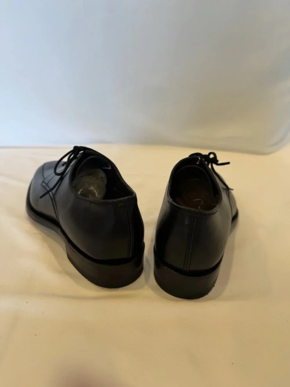 Authentic Burberry Black Leather Apron Toe Derby Shoes Men’s US 6
